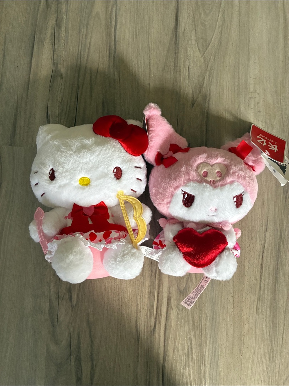 Hello Kitty & Kuromi Plush Dolls - White & Pink Valentines edition